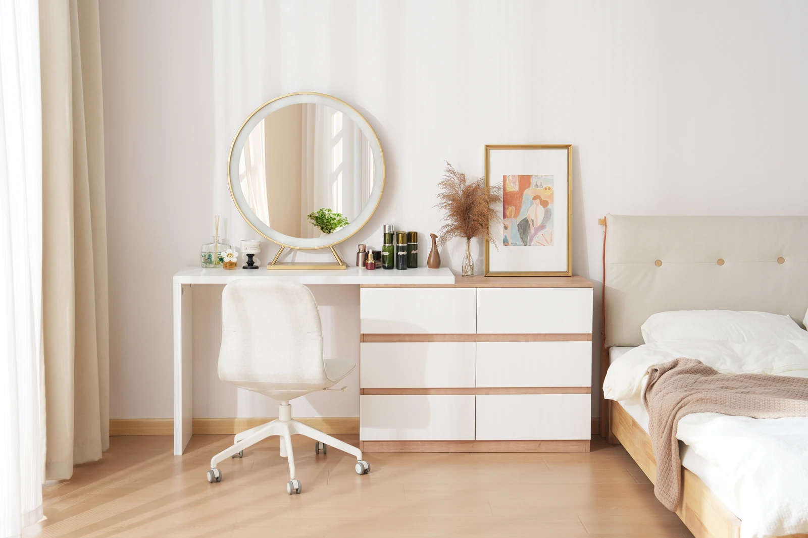 Modern Vanity Dressing Table with Mirror B2000 product detail
